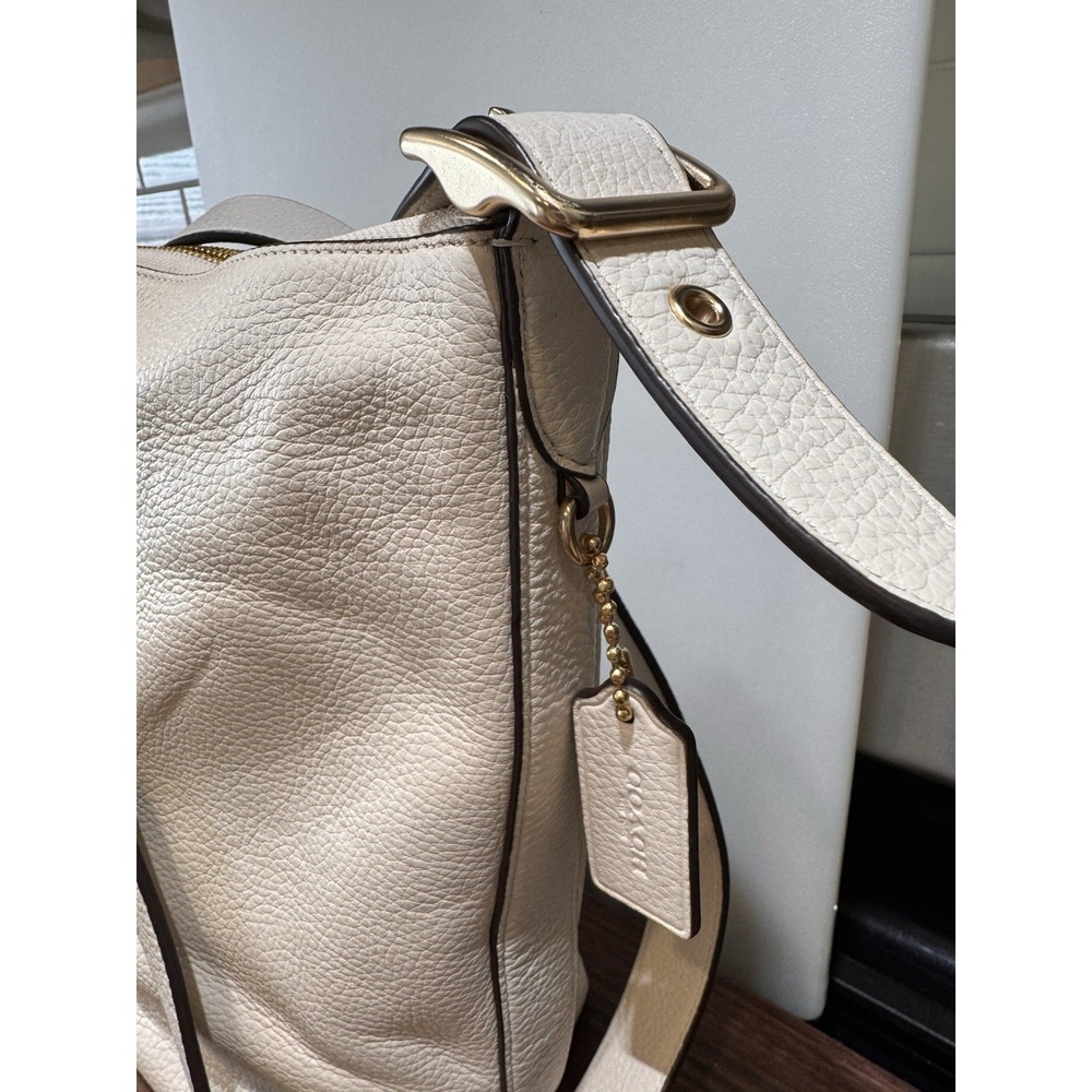 COACH C2818 Val‎ Duffle Pebble Leather Shoulder Bag Purse Chalk White Women's - Picture 3 of 16